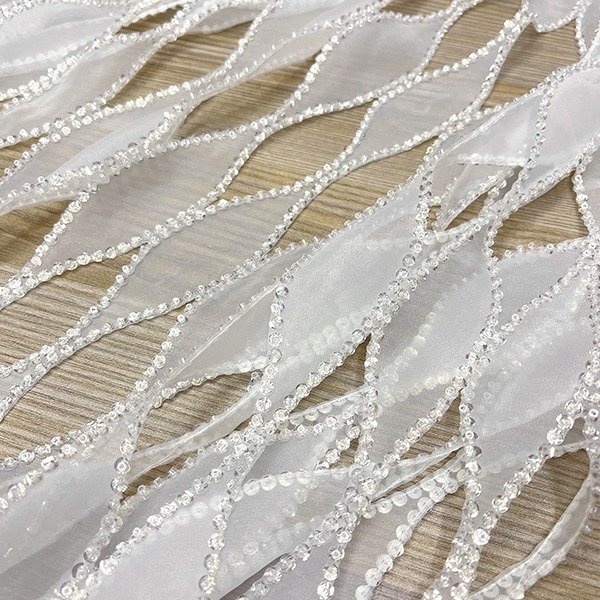 2024 New Arrival Elegant French Bridal Wedding Dress Embroidery White Organza Floral Hollow Diamond Crystal Beaded Lace
