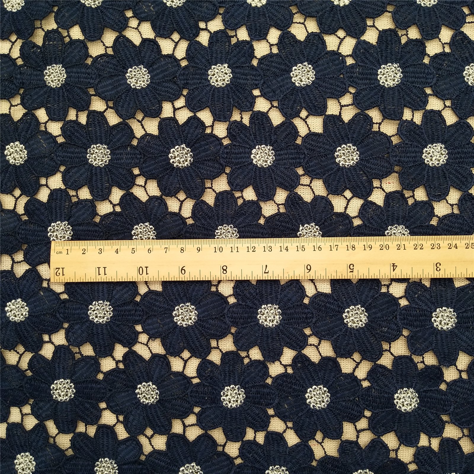 latest new lace daisy fabric polyester two tone guipure daisy lace flower fabric