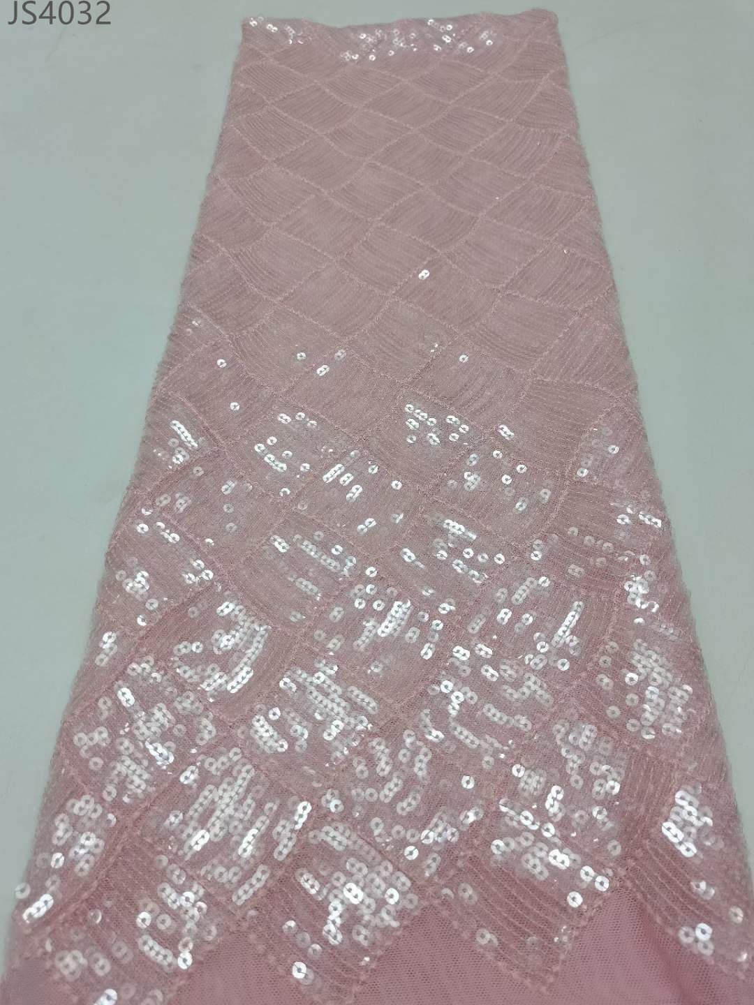 2024 New Design Women Cheap Price sequin Lace Fabric For Wedding Wholesale French Beaded Lace Fabric
