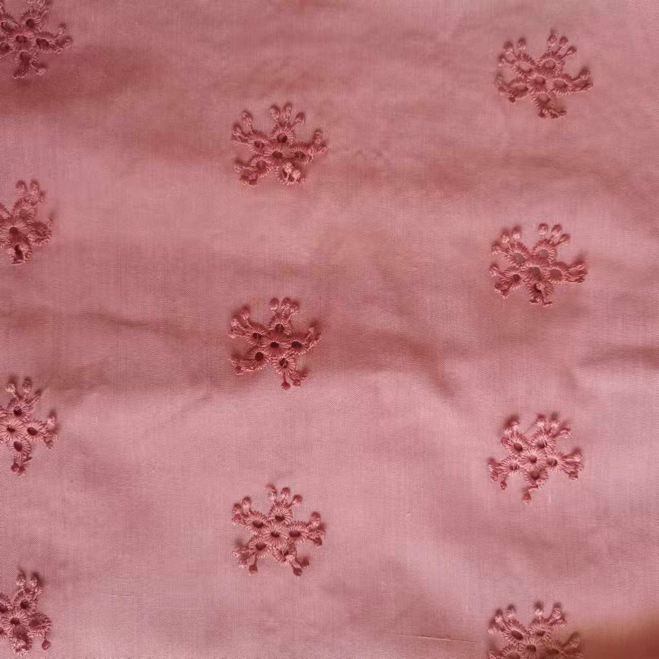Fashion new design wholesale garment 100%cotton eyelet tulle embroidery fabrics for dresses