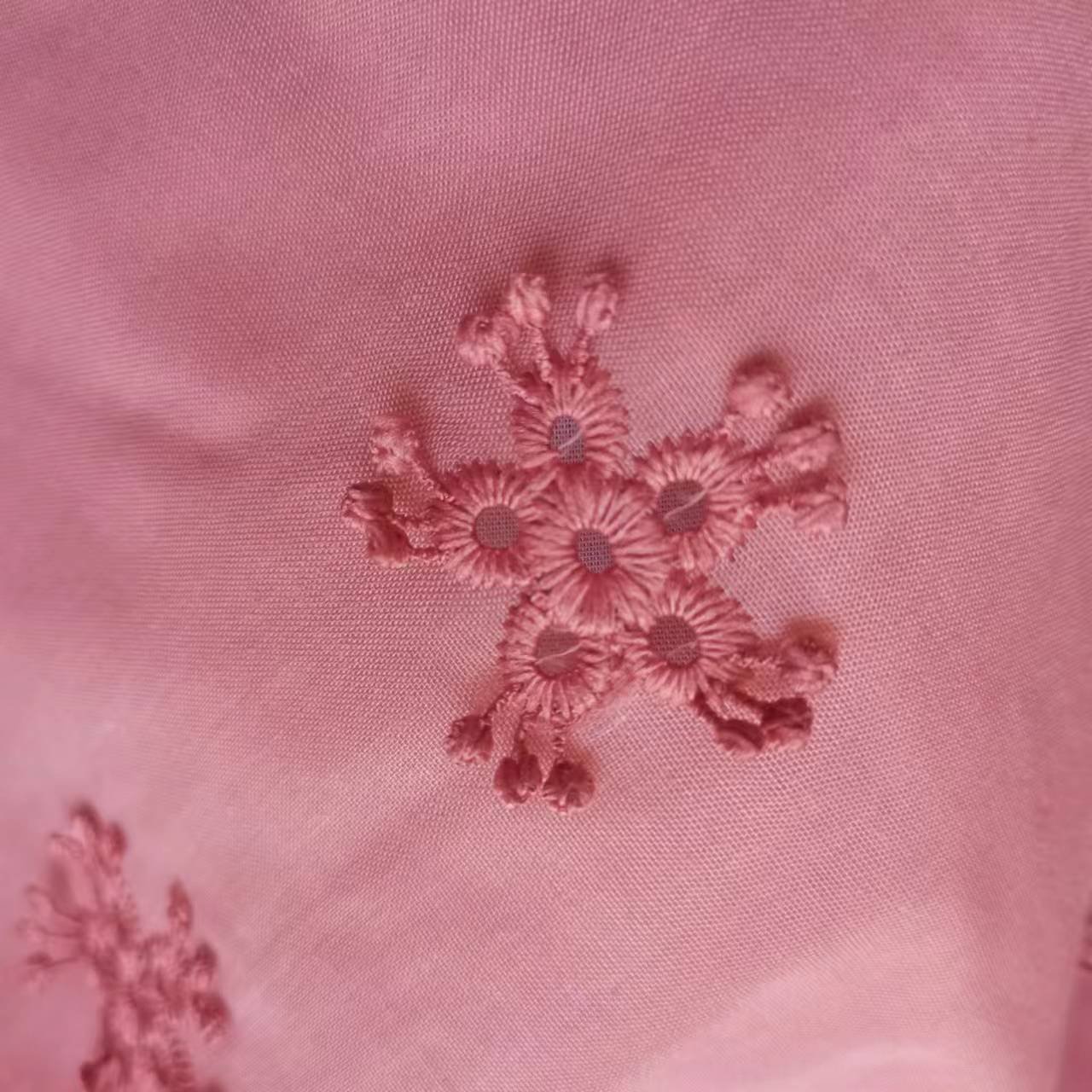 Fashion new design wholesale garment 100%cotton eyelet tulle embroidery fabrics for dresses