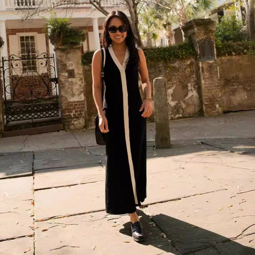 Early Spring Women's Elegant Sandro Dress New French Design Sexy Sleeveless V-Neck Knit Dress Black White Color Contrast Casual