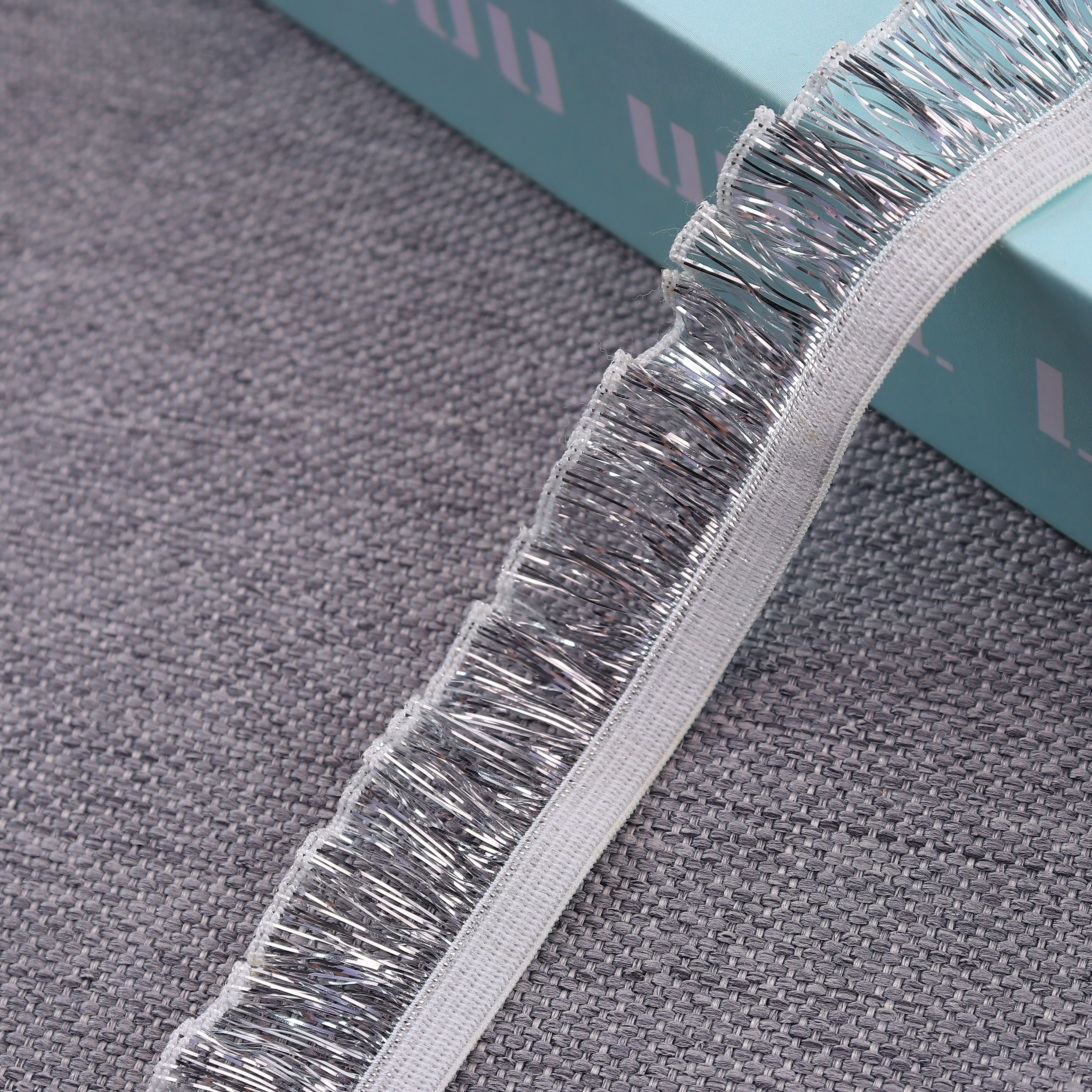 Wholesale of 2cm dance skirts by manufacturers with unidirectional argent wire and ear lace elastic bands for clothing