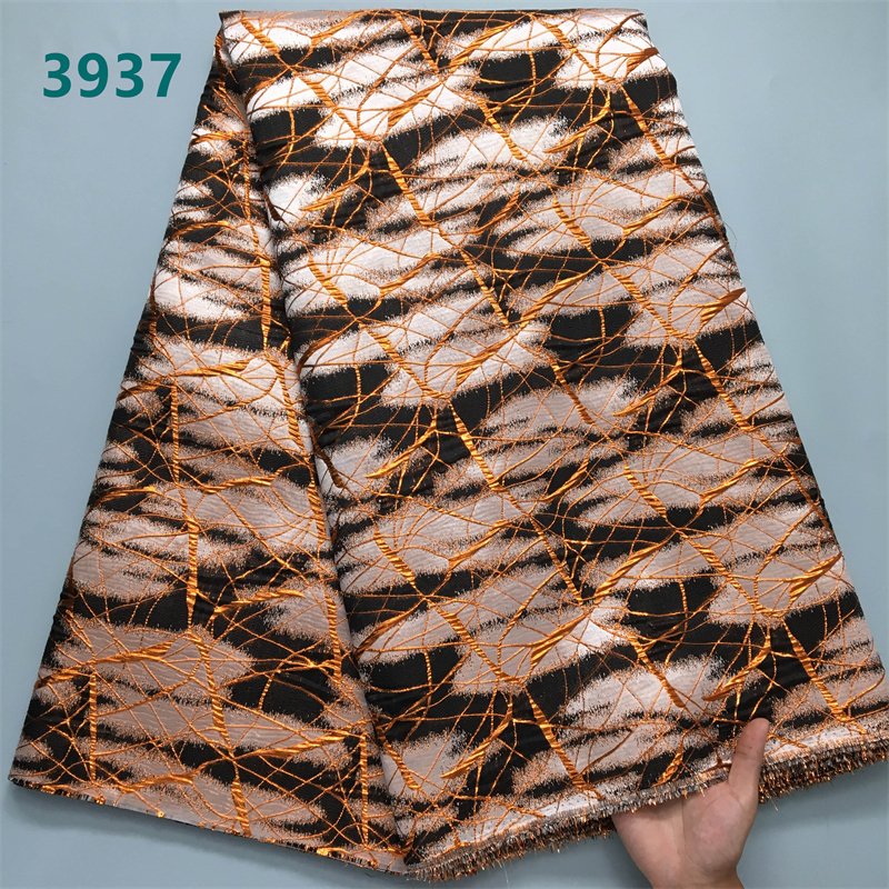 French Embroidery Jacquard Damask Lace Fabric 2024 Latest African Gilding Brocade Lace Fabric for Women Party Dresses Sew 3937