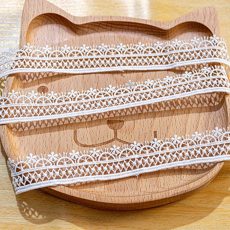 Manufacture Hot Sale Garment Accessories Embroidery Lace Trim Wholesale