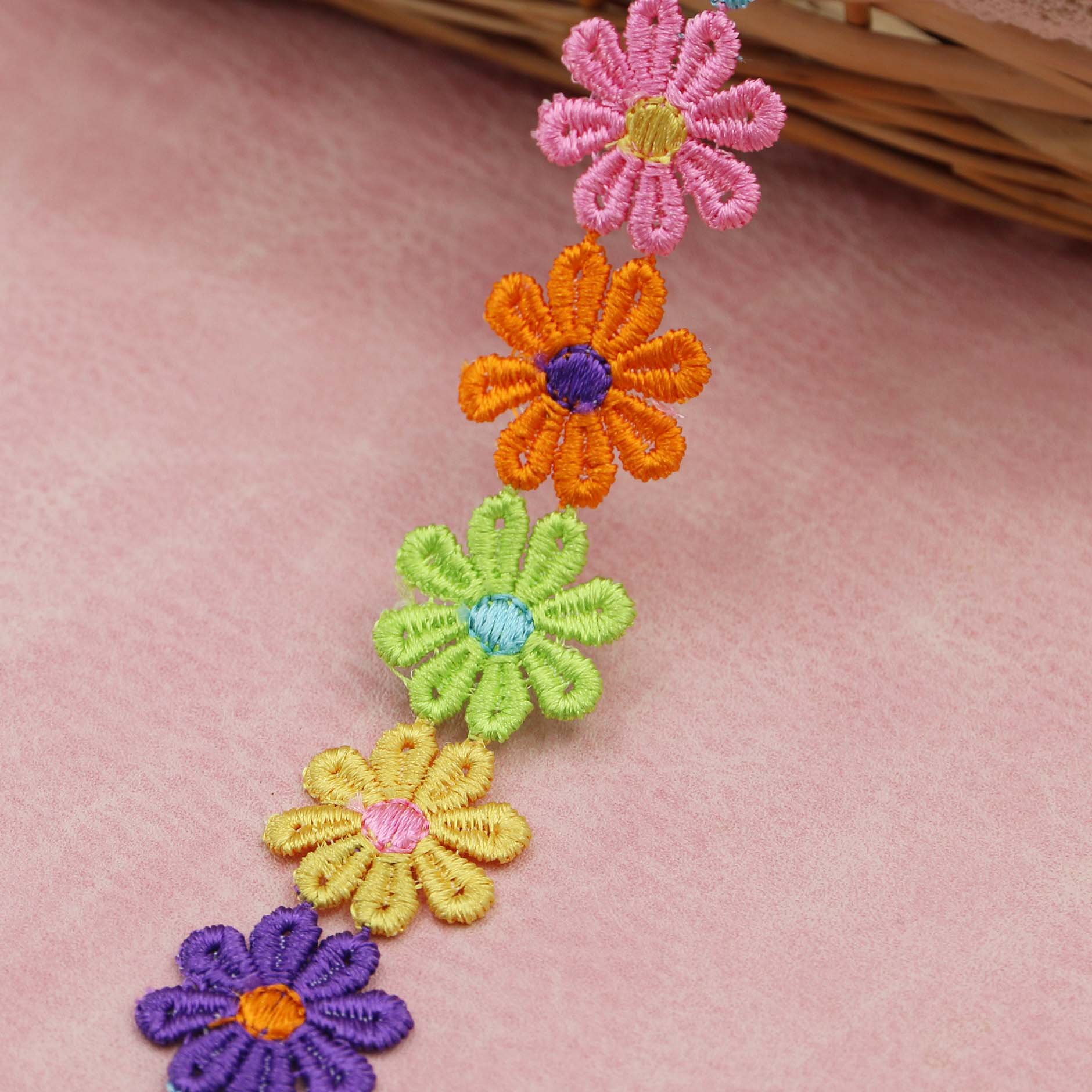 (60 Pieces/bag) 25mm Embroidered Daisy Lace Clothing Accessories Color Decoration Hair Accessories Festival Party Handmade DIY