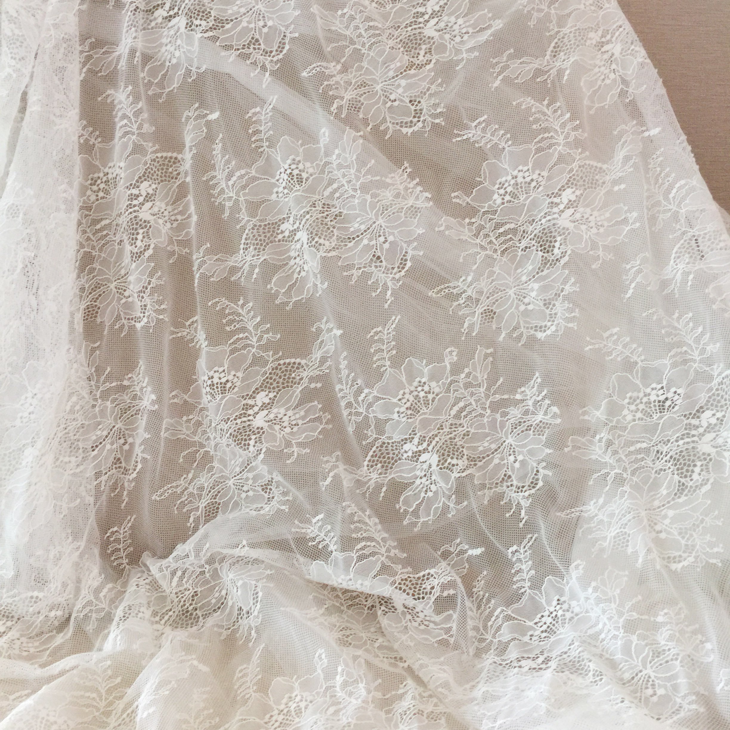 DELACE Latest bridal chantilly french white floral embroidery lace guipure lace fabric for weddingdress