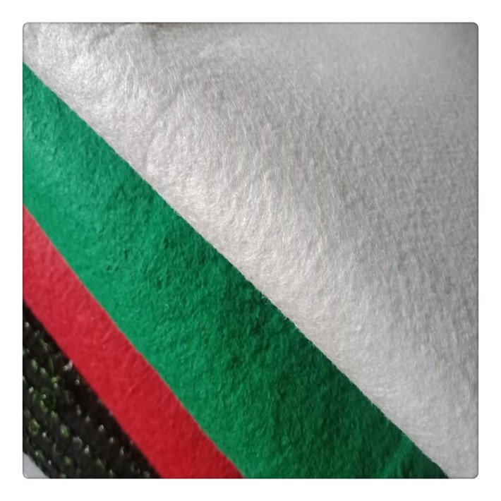 China Customized Eco-friendly Felt Fabric Padding Thermal Bonded Polyester Wadding car felt