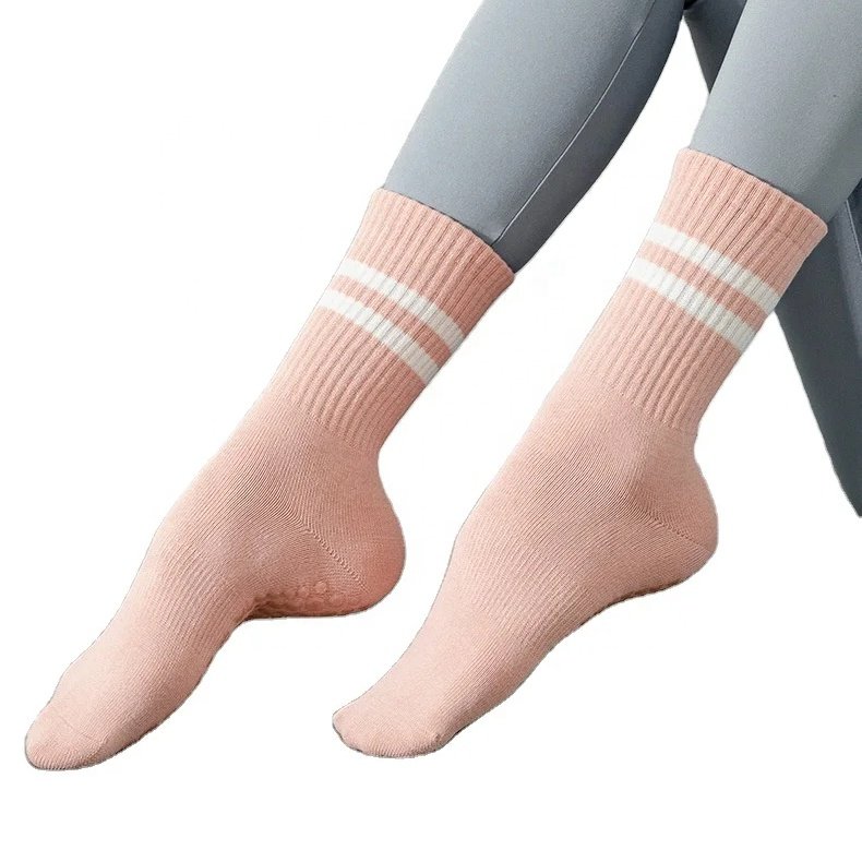Custom logo gym reformer ribbed non slip pilates yoga socks for women non-slip grips crew pilates anti slip sock