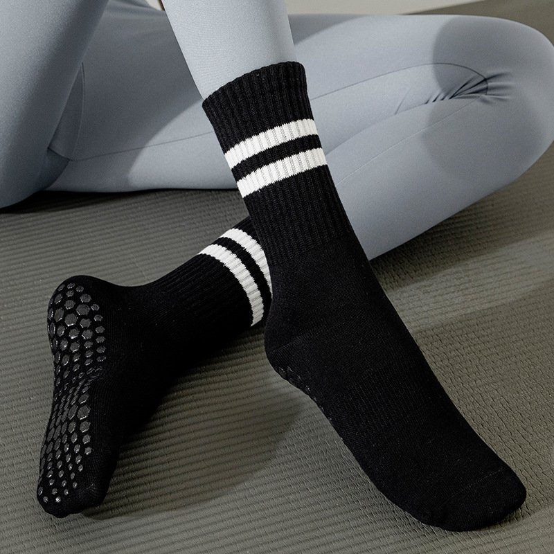 Custom logo gym reformer ribbed non slip pilates yoga socks for women non-slip grips crew pilates anti slip sock