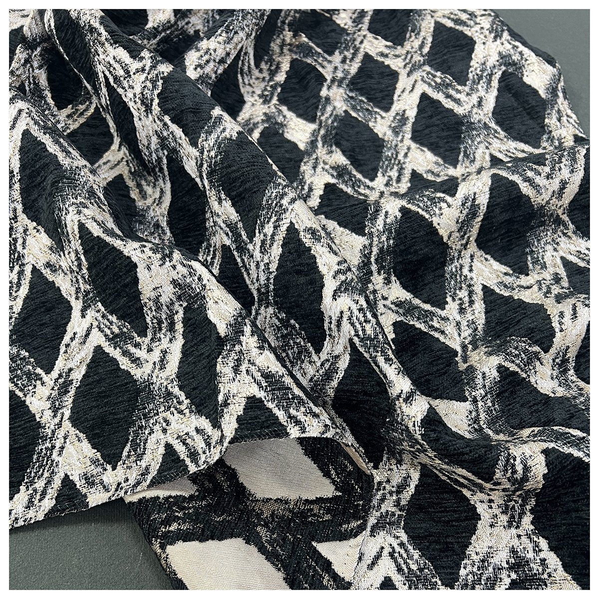 Eastern European style microfiber chenille shaggy Jacquard fabric embossed velvet Upholstery Sofa Fabric
