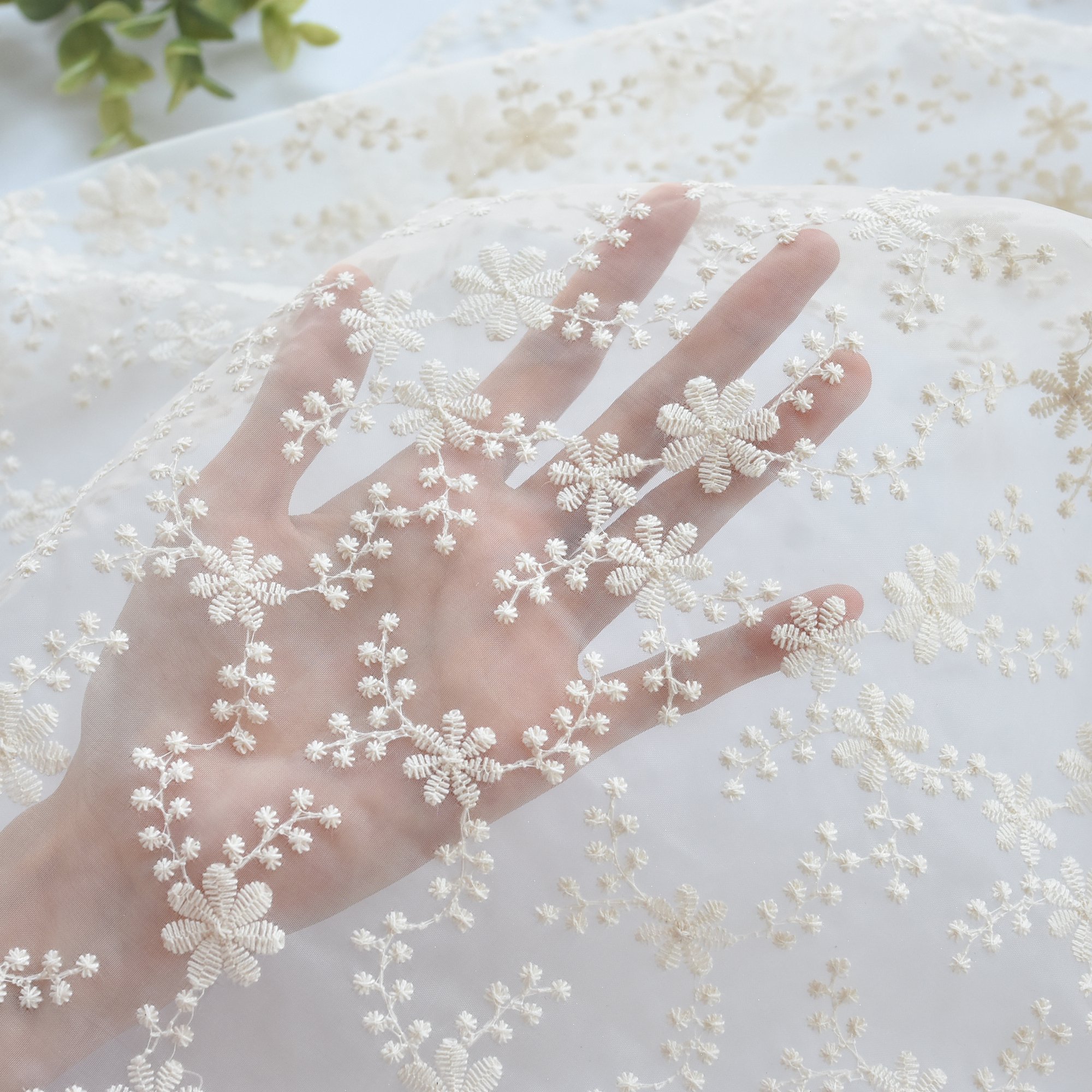 Wholesale Organza Lace Embroidery Fabric Floral Embroidered Organza Fabric For Dress