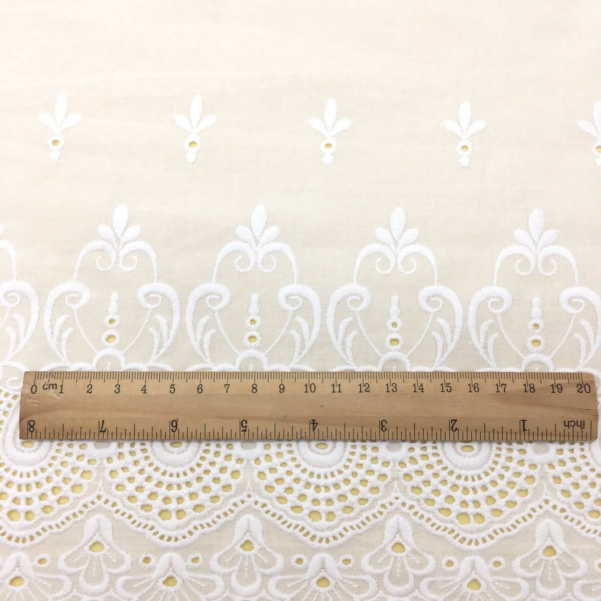 High Quality CRF2069 100% Cotton White Custom Color Scallops Lace Heavy Embroidery Fabric for Women Party Dress or Garments