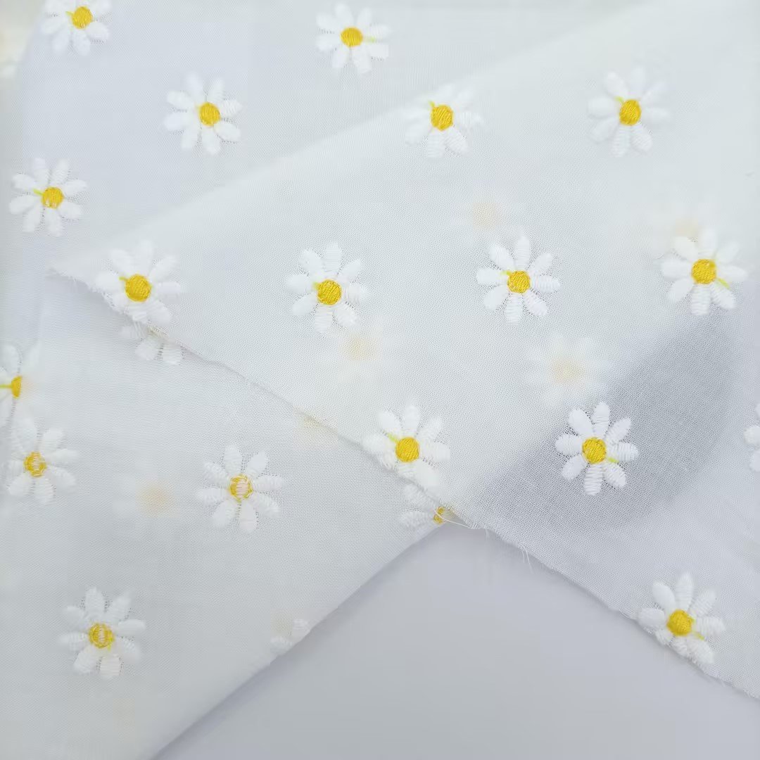Yunda Custom Pattern Woven Daisy Floral Fabric Lightweight Cotton Fabric Embroidery Fabric For Summer' Shirt