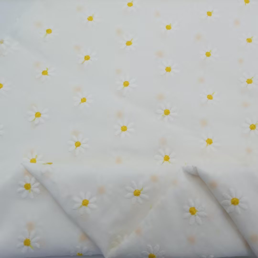 Yunda Custom Pattern Woven Daisy Floral Fabric Lightweight Cotton Fabric Embroidery Fabric For Summer' Shirt