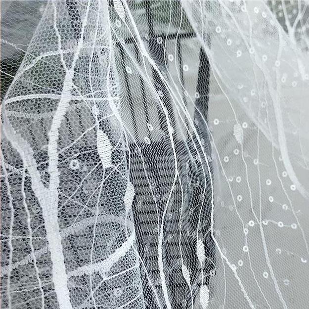 High Quality Embroidery Lace Fabric Elegant Crocheted Mesh Beads Dye-able Sequins Lace Personalized Wedding Dresses Clothing