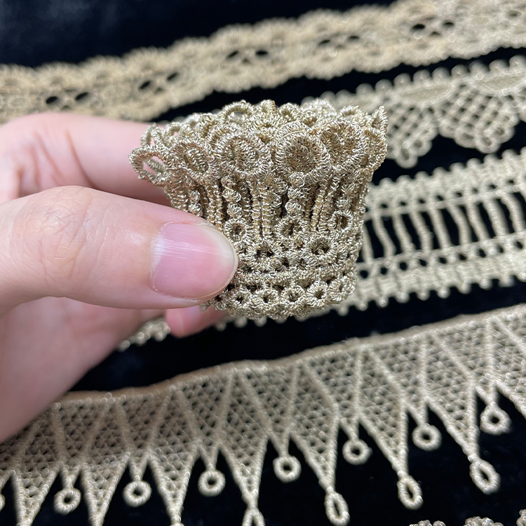 Recyclable Top Quality Luxury Eyelet All Over Soft Water Soluble Lace Border Trim Fabric solubility Border polyester Lace