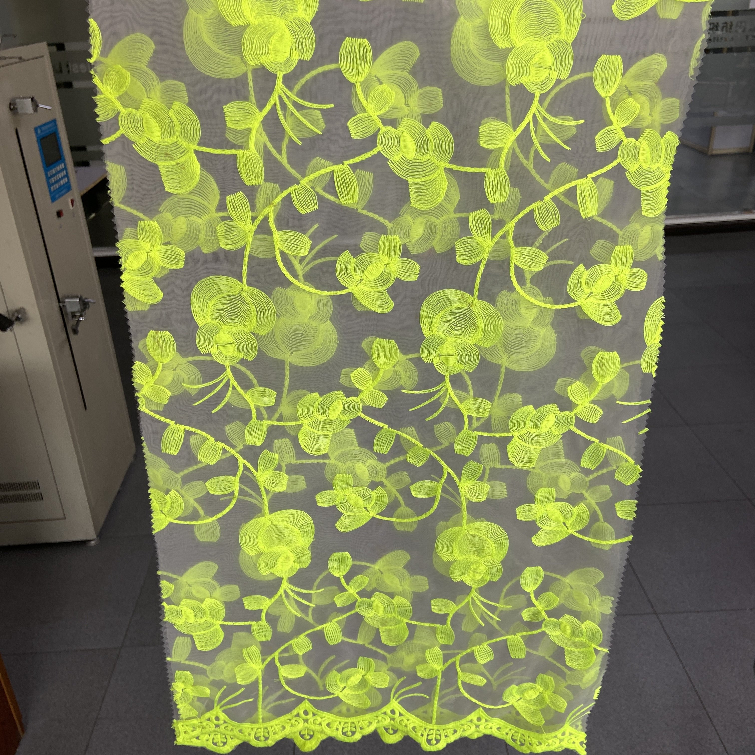 Manufacturer supply polyester embroidery fabric