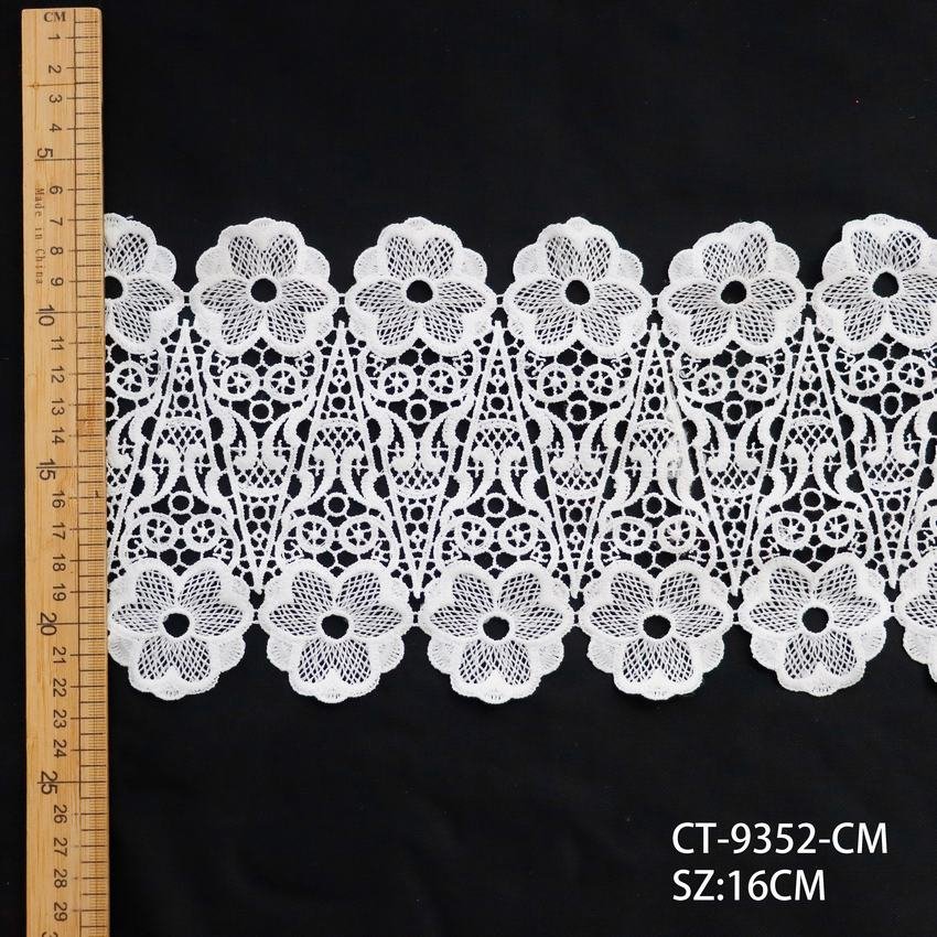 Newly designed luxurious lace trim suitable for women's clothes or skirts