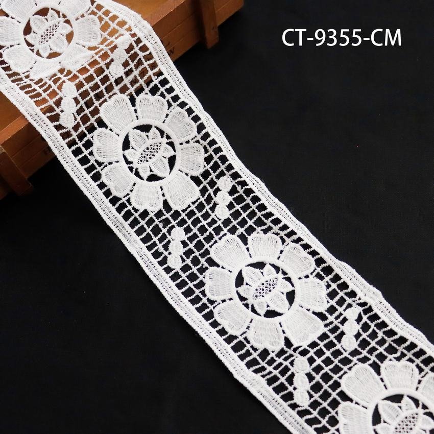 Newly designed luxurious lace trim suitable for women's clothes or skirts