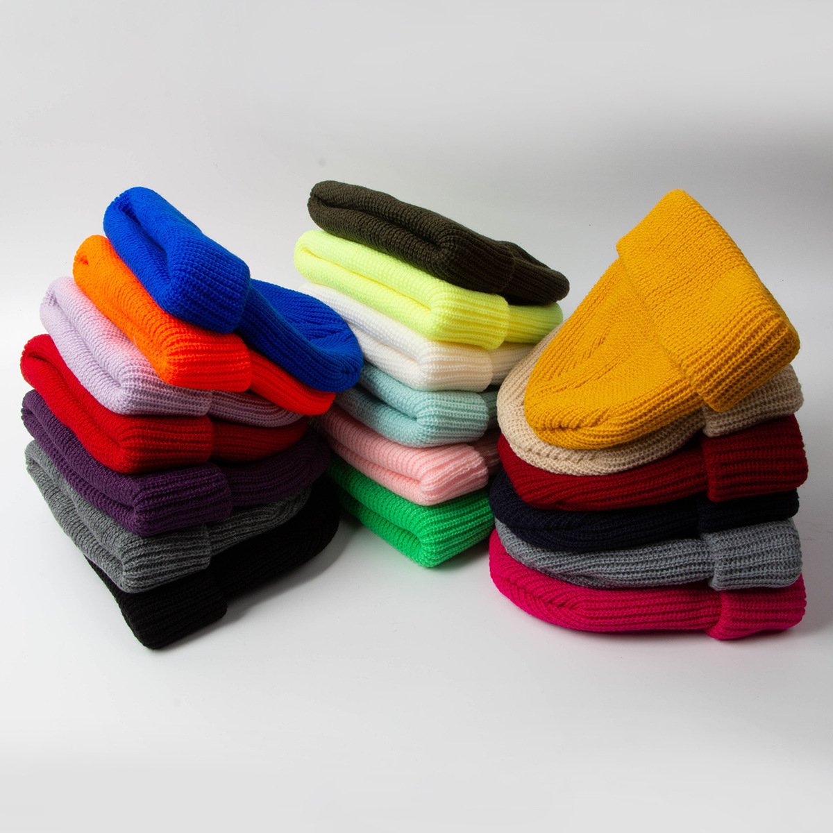 Wholesale Winter Solid Color Knitted Ribbed Beanie Streetwear Micro Mini Fisherman Loose Knit Beanie Hat with Custom Embroidery