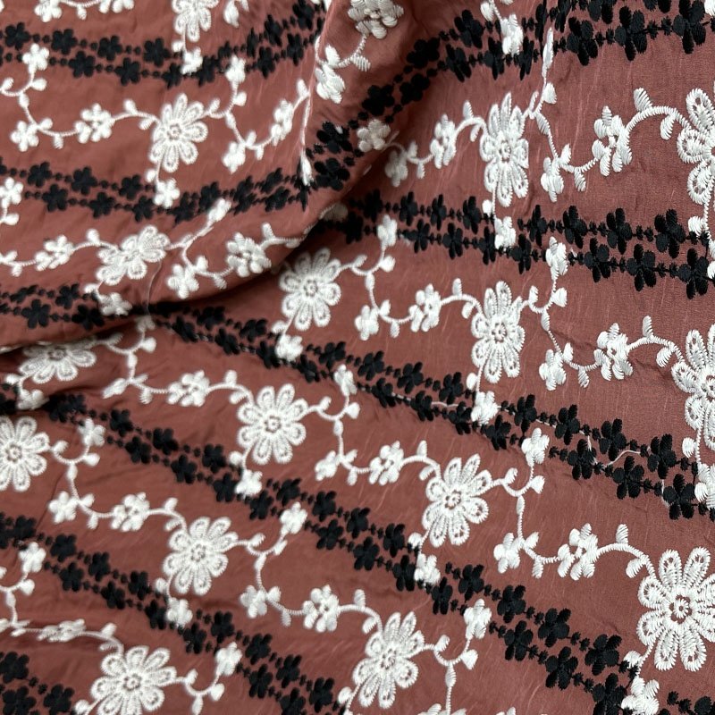 Customised Cheap BOHO Two-Tone Color Novel Design Sequence Fabric Floral Embroidery Lace Fabric for Autumn Dress