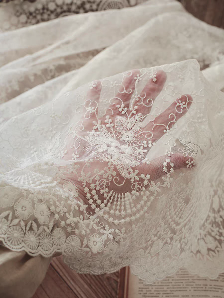 Factory Direct Sales High Quality Water Soluble Lace Fabric Cotton Voile Lace Fabric 3D Floral Embroidery Eyelet Lace Fabric