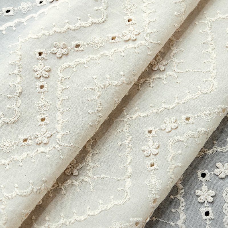 Factory Wholesale Fabric Embroidery Custom Laces Flower Lace Fabric