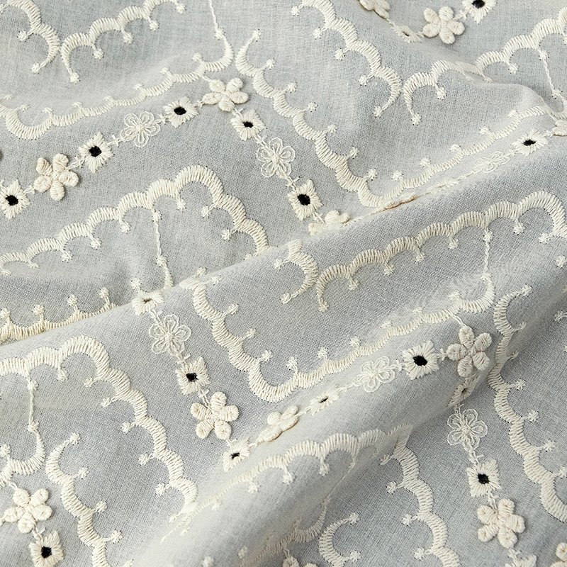 Factory Wholesale Fabric Embroidery Custom Laces Flower Lace Fabric