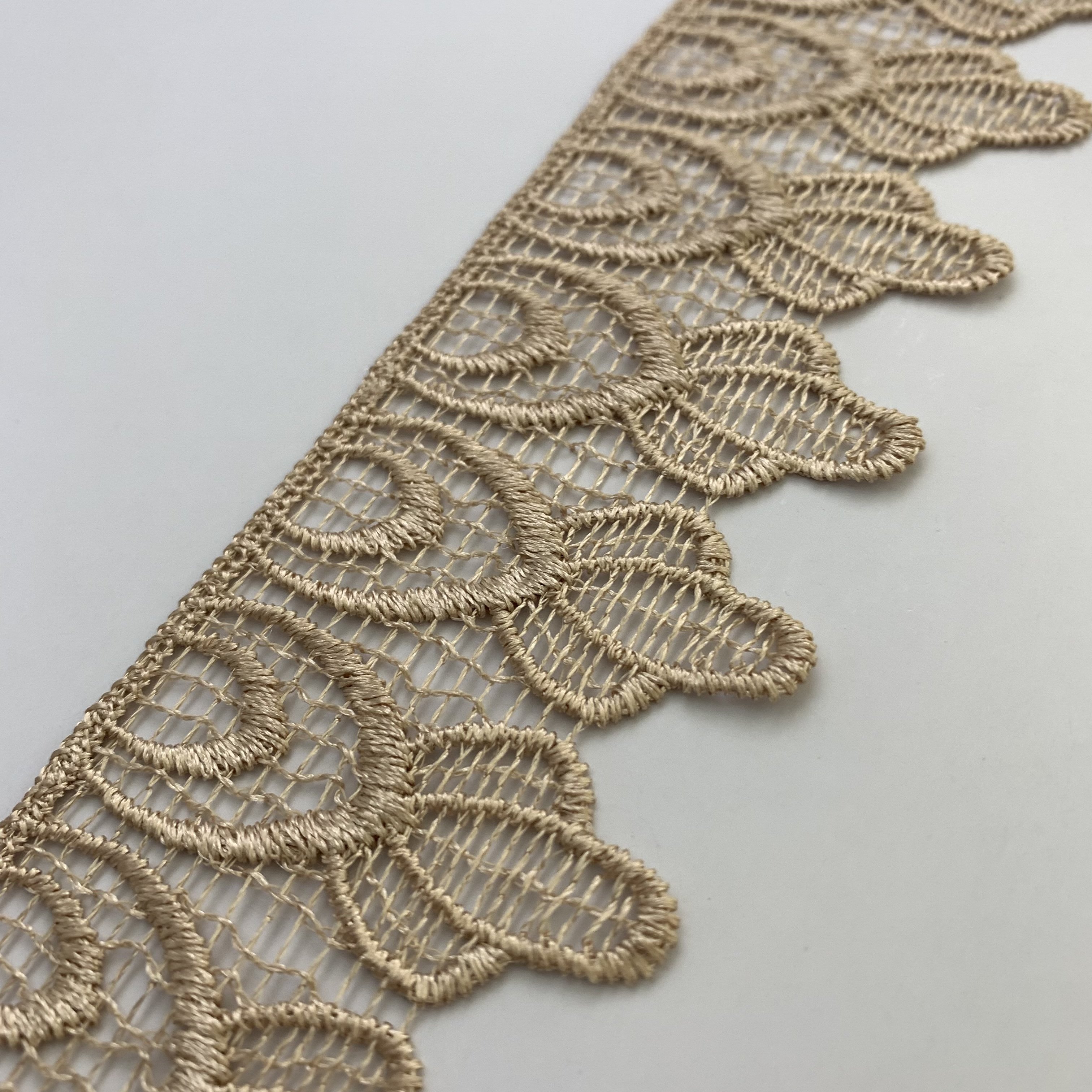 New Design Gold Embroidery Lace Fabric Tulle Hollowed Out Renda Guipir Decoration Water Soluble Cheap Renda Lace Trim