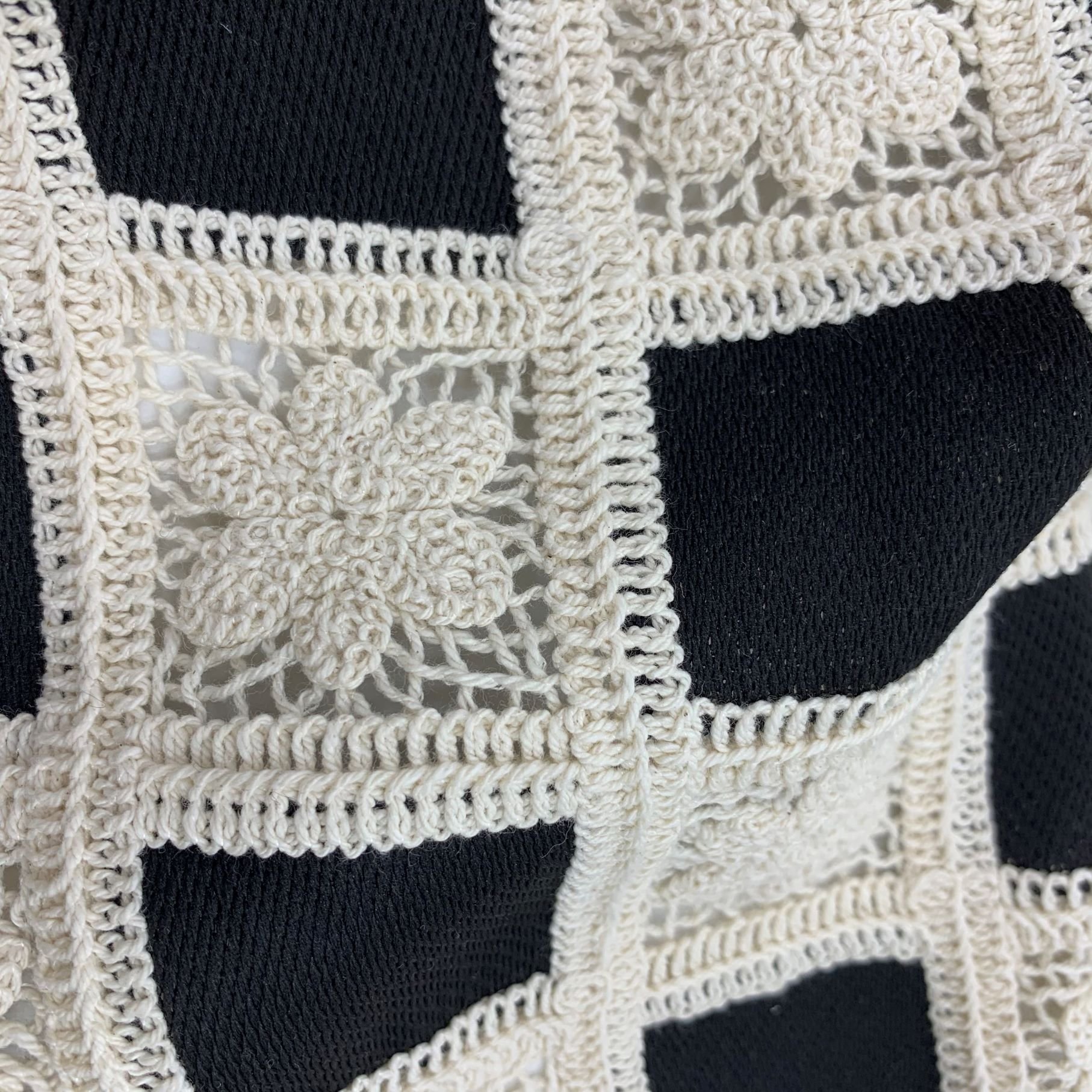 Factory Direct Luxury Design Black/Ivory Geometric Guipure Cord Lace Fabric for Dress SS2301113-EMB14