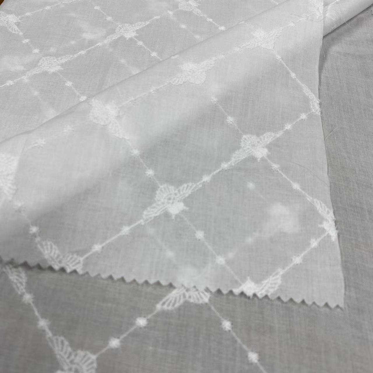 100%Cotton embroidery fabric,custom fabric printing cotton,Can made clothing fabric,Multi color custom,wholesale cotton fabric