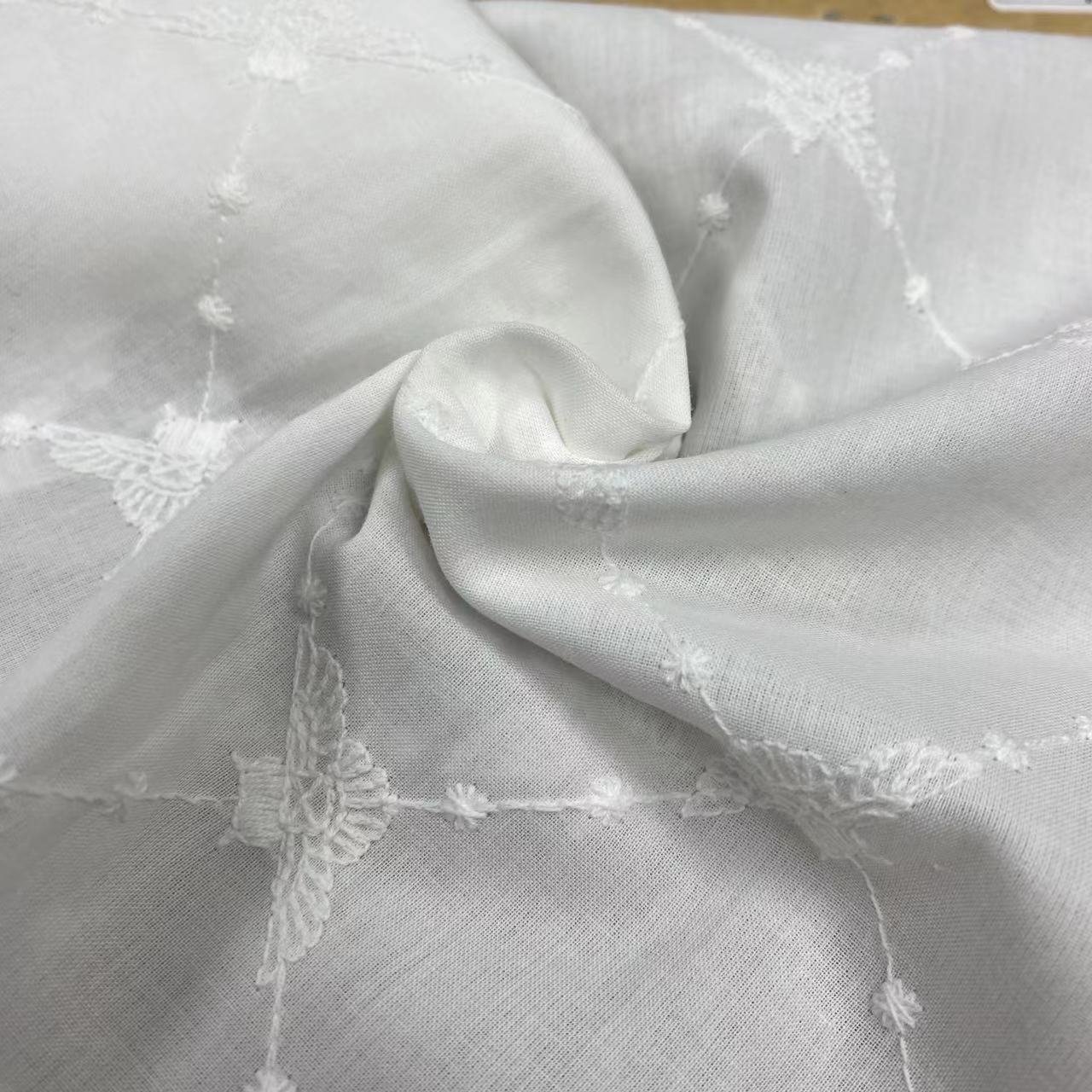 100%Cotton embroidery fabric,custom fabric printing cotton,Can made clothing fabric,Multi color custom,wholesale cotton fabric