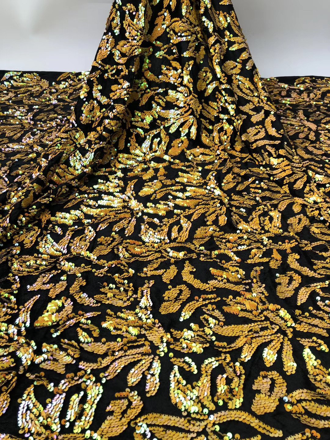 Wholesale Indian Sequin Embroidery Lace Fabric Unique pattern For Women Party Dress African With Glitter For Wedding Party