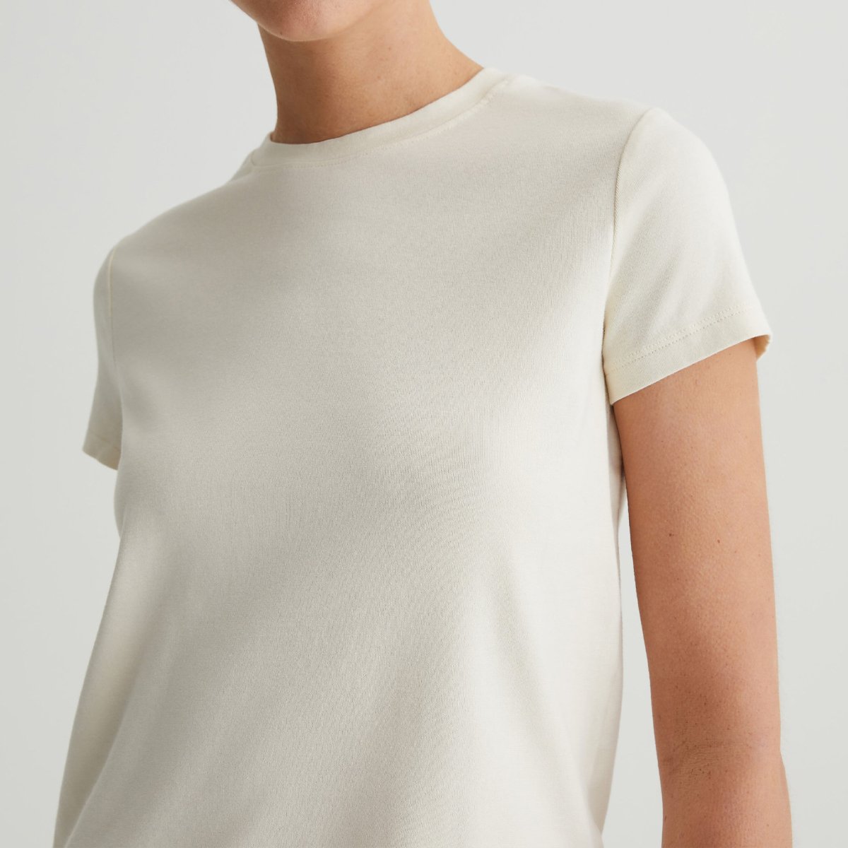 Custom OEM/ODM Women's Vintage Crop Crewneck Tee- White Cotton Blend Rib Knit, Short Sleeve, Effortless Everyday Top