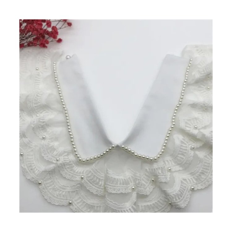 Factory supply The shawl collar made of lace is hand nailed with pearls