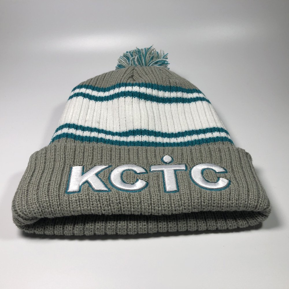 Adults warm knitted ribbed bobble hats Custom beanie pom pom with 3d raised embroidery logo High quality men grey stripe toque