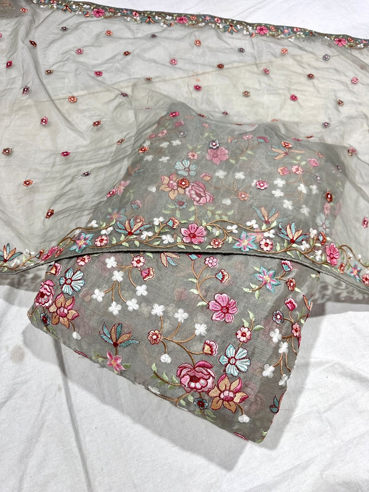 Excellent Quality Chiffon Embroidery Fabric for Making Wedding Grown Party Dress from Indian Supplier