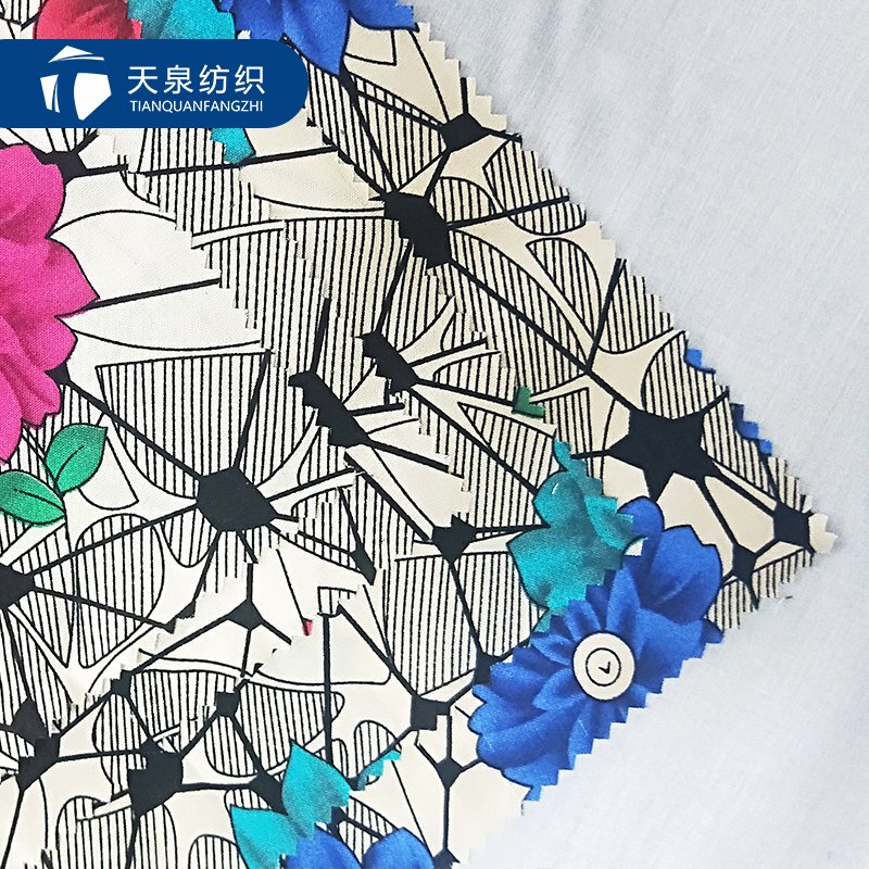 Custom Floral Print Breathable Women Dress Viscose Rayon Challis Fabric Wholesale