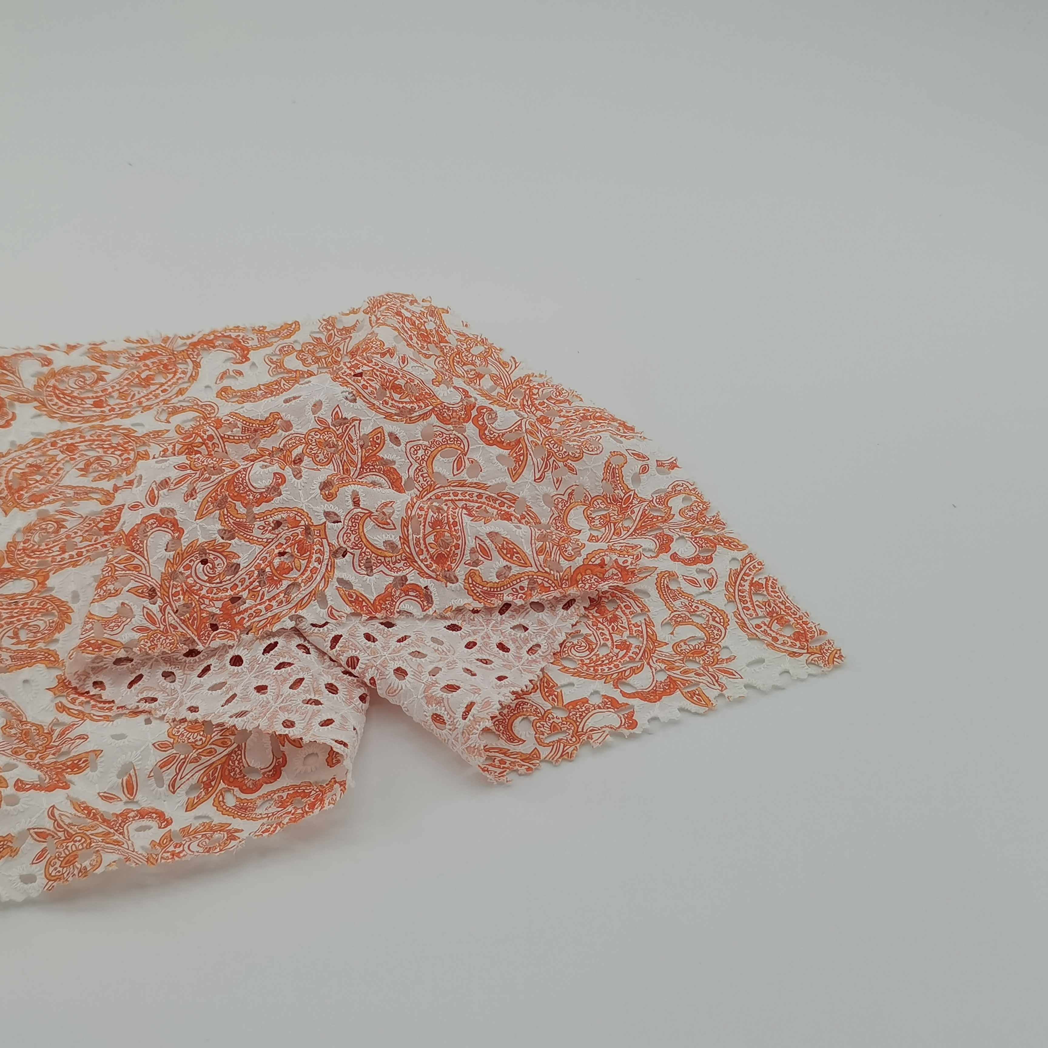 Moquan wholesale 100%cotton eyelet printing floral embroidery fabric for women dress