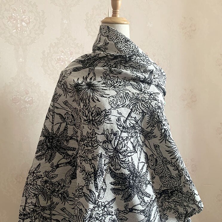Black And White Jungle Animal Embroidery Jacquard Fabric Garment Fabric Thick Bag Hat Fabric