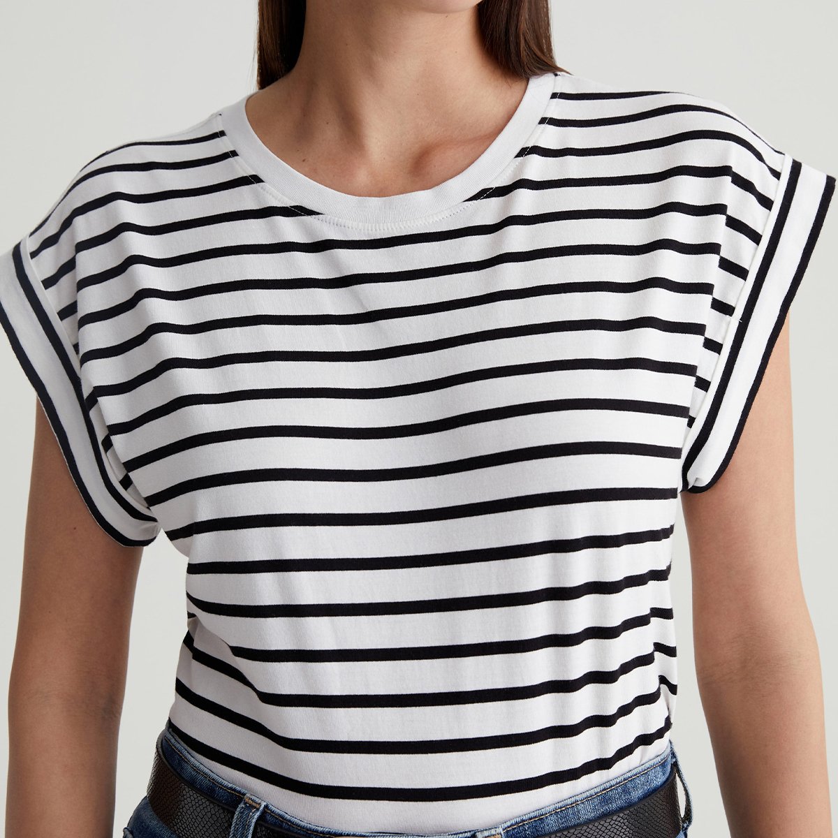 OEM/ODM Custom White with Black Stripes Women's Relaxed Fit Striped T-Shirt - Crew Neck, Rolled-Up Sleeves, Stretch-Blend Jersey