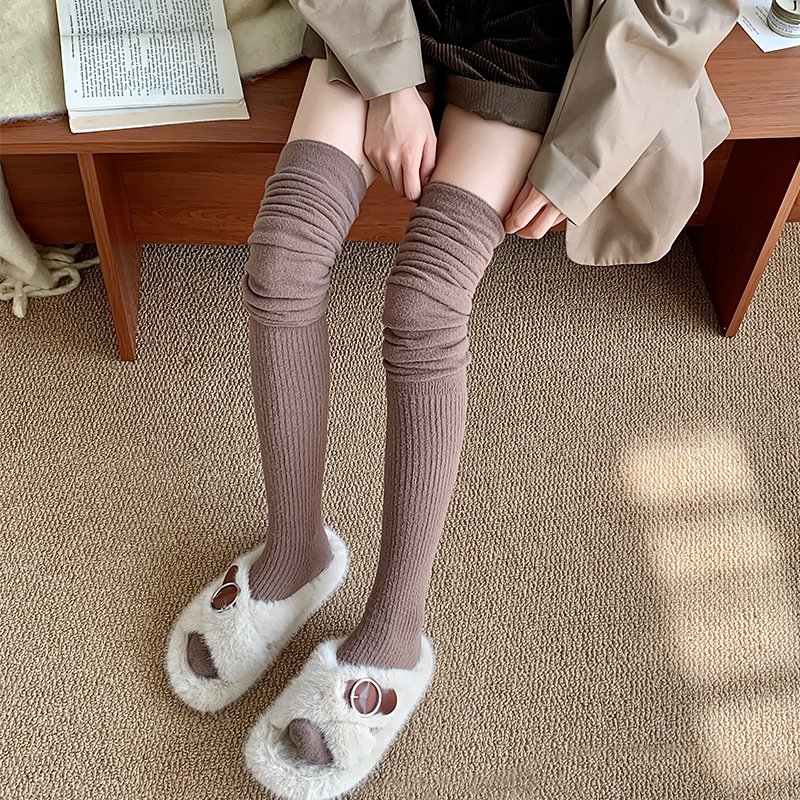 Women's Wool Socks for Autumn Winter Crew Length Sweat-Absorbent Ribbed Texture with Loose Cuff Knitted Techniques
