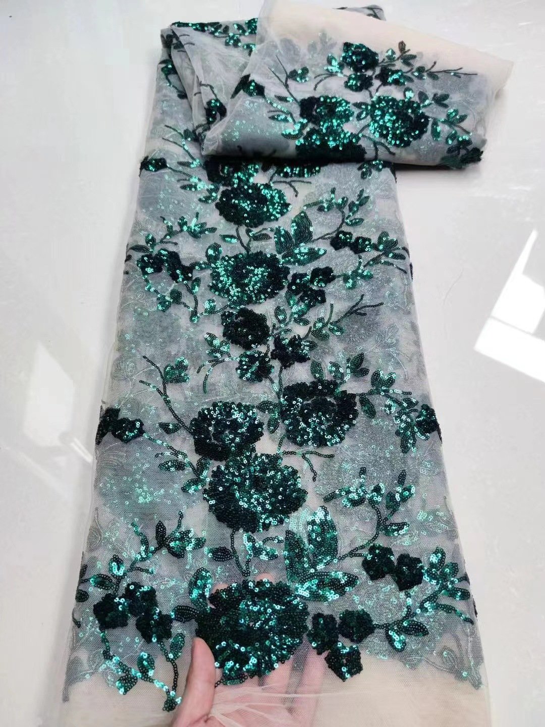 fashionable new design sequins embroidery fabrics nigerian african swiss 3d flora fabric for dress sequins lace