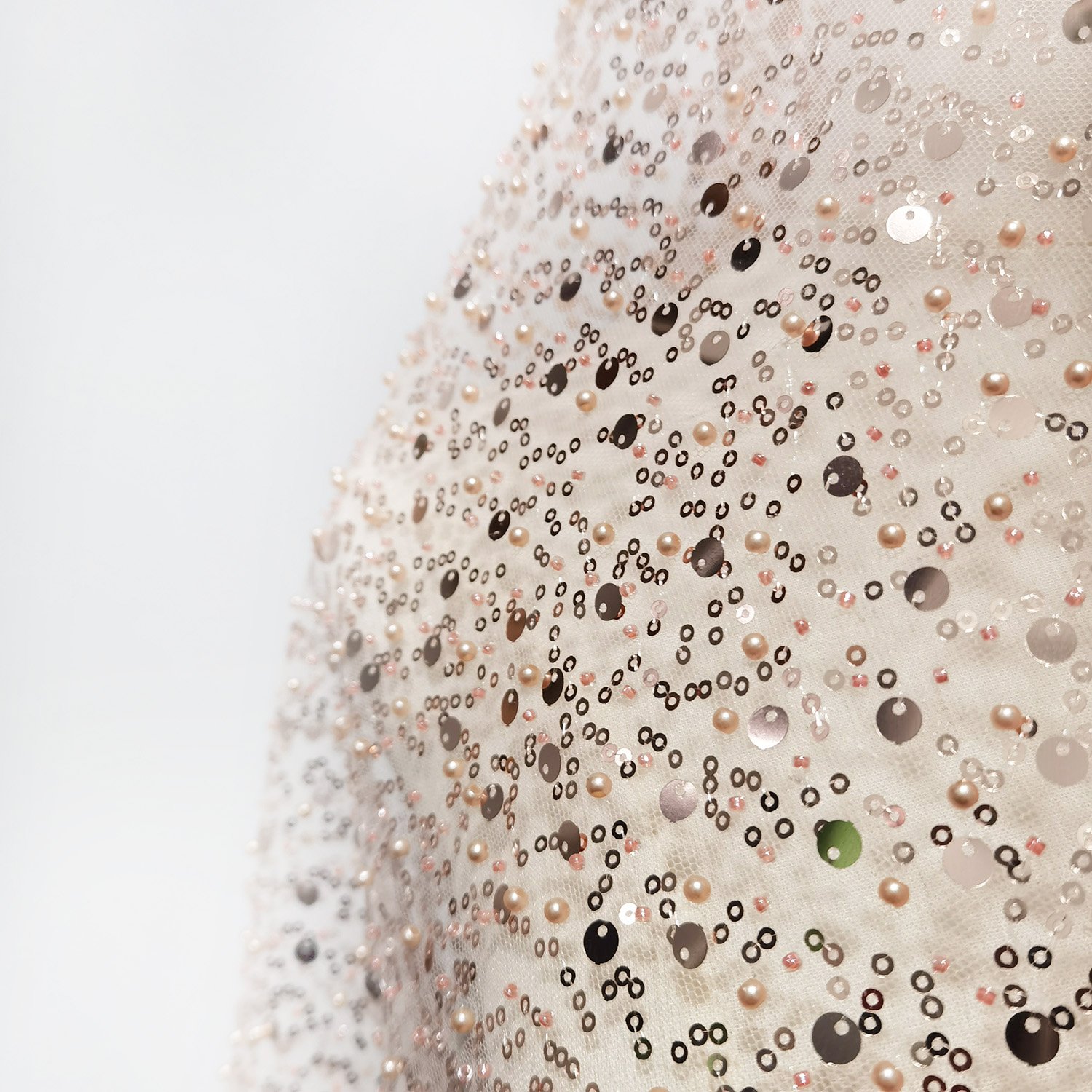 Cheap price Crystal Sequins Bridal Luxury 3d Embroidery Beads Wedding Tulle White Beaded Lace Fabric