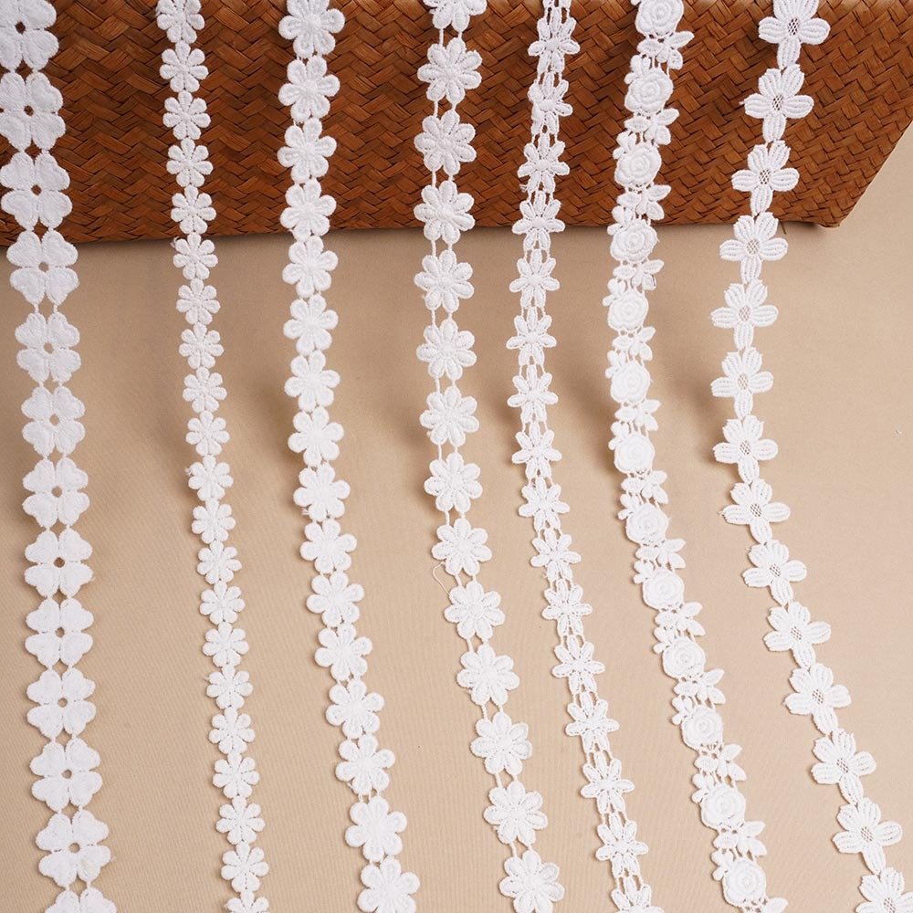 New product White floral Lace trimmings 1.2cm width water-soluble embroidery Lace Trims for dresses garment accessories