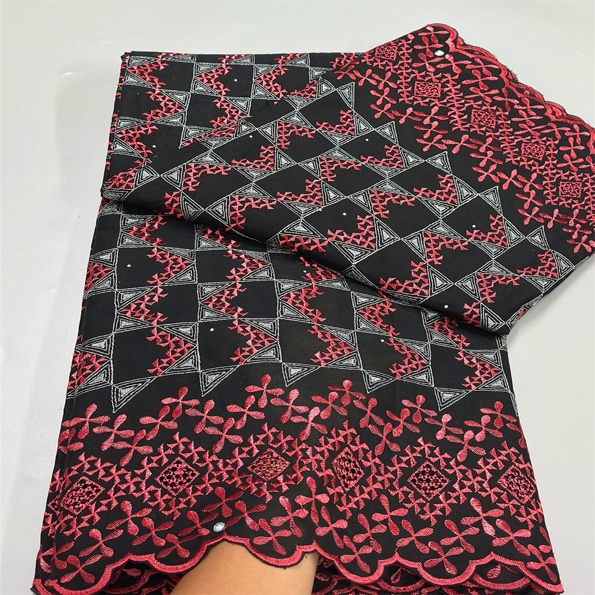 Cotton Swiss Voile Lace 2024 Newest Design African Embroidered Lace Fabric with Crystal for Sew