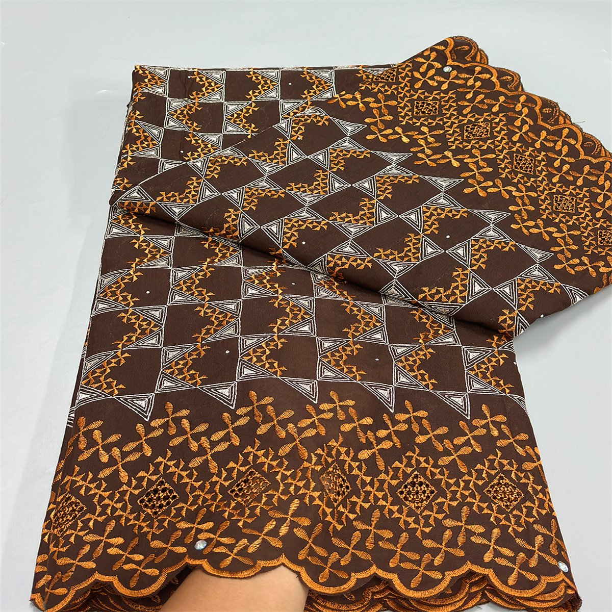 Cotton Swiss Voile Lace 2024 Newest Design African Embroidered Lace Fabric with Crystal for Sew