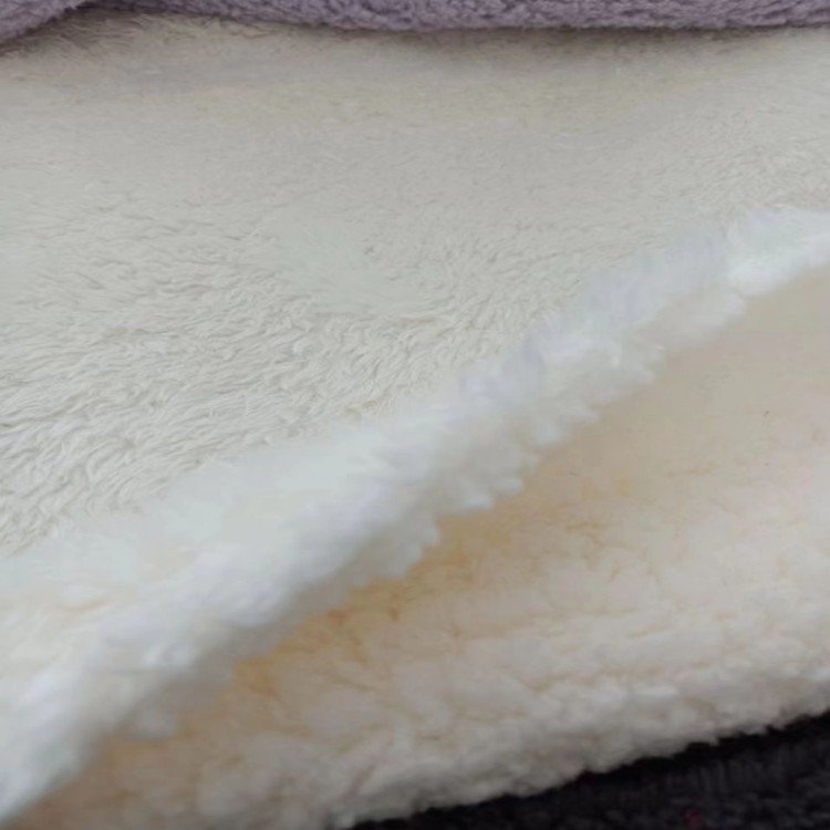 Eco friendly new custom 100%polyester 300gsm thick knit arctic sherpa fleece fabric roll for garment fluffy toy