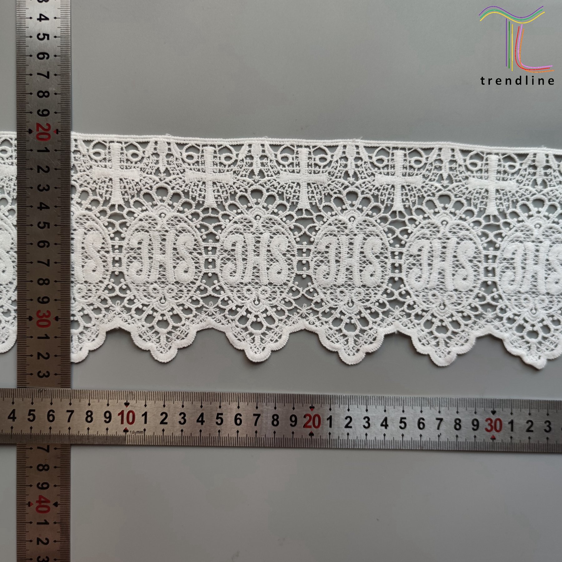 Guipure priest embroidery lace in white color